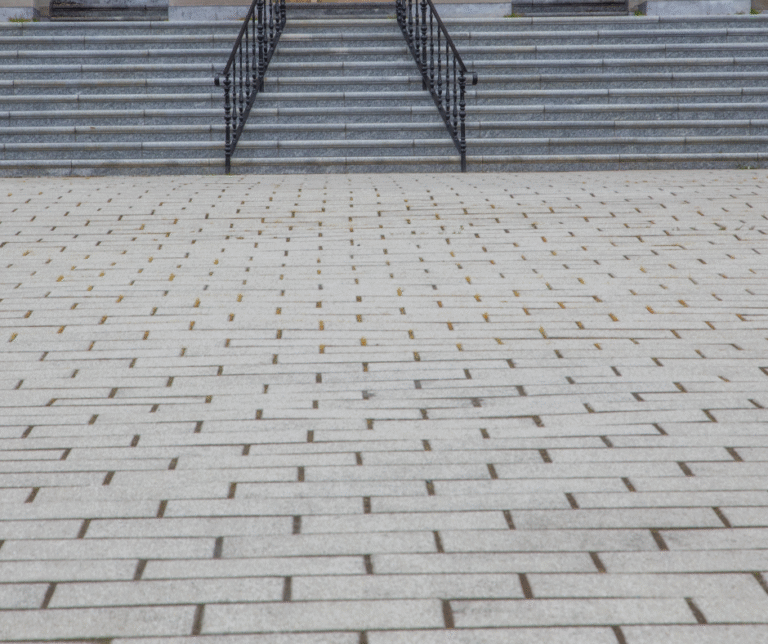 شركة تركيب انترلوك في الشارقة